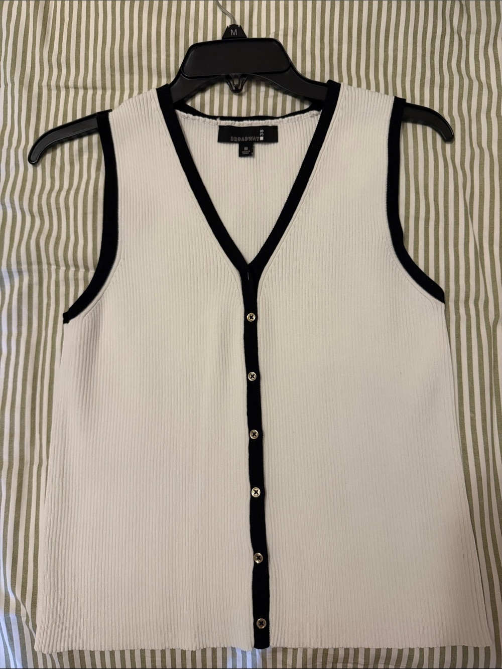 Sleeveless White Rib-Knit Tank with Black Trim and Button Front
